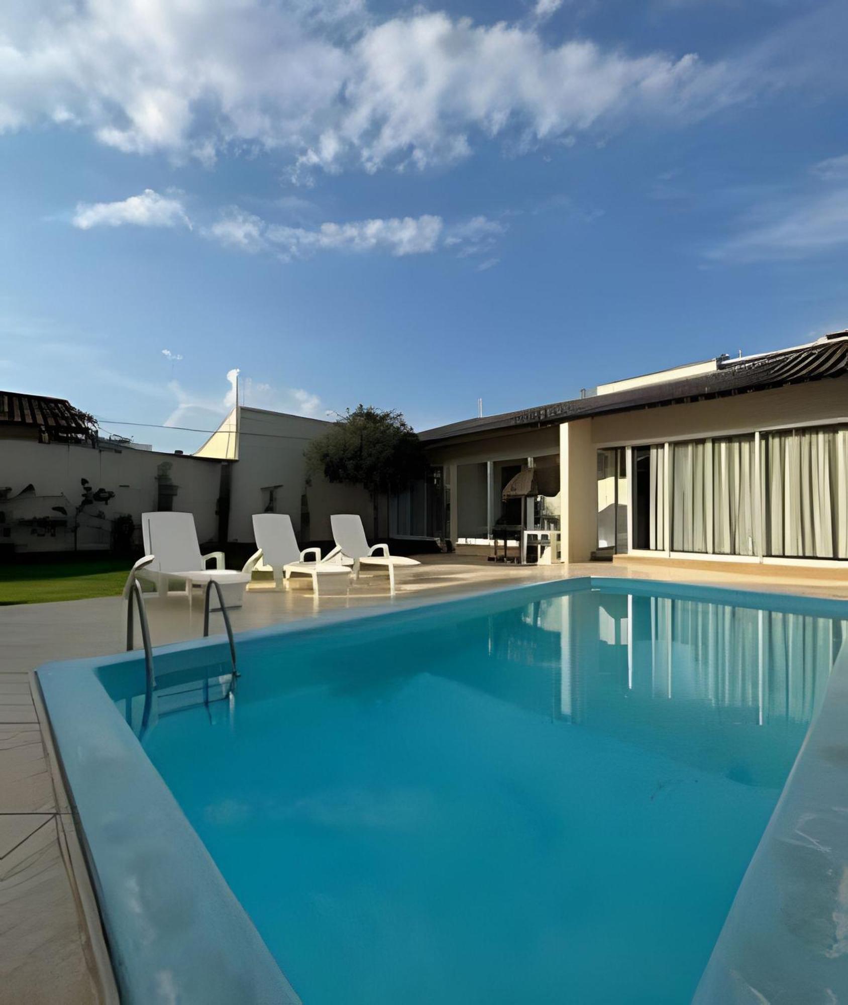 Sobrado Com 5 Suite 1 Quarto Piscina Churraqueira Ar Ate 20 Hospede Foz do Iguaçu Eksteriør bilde