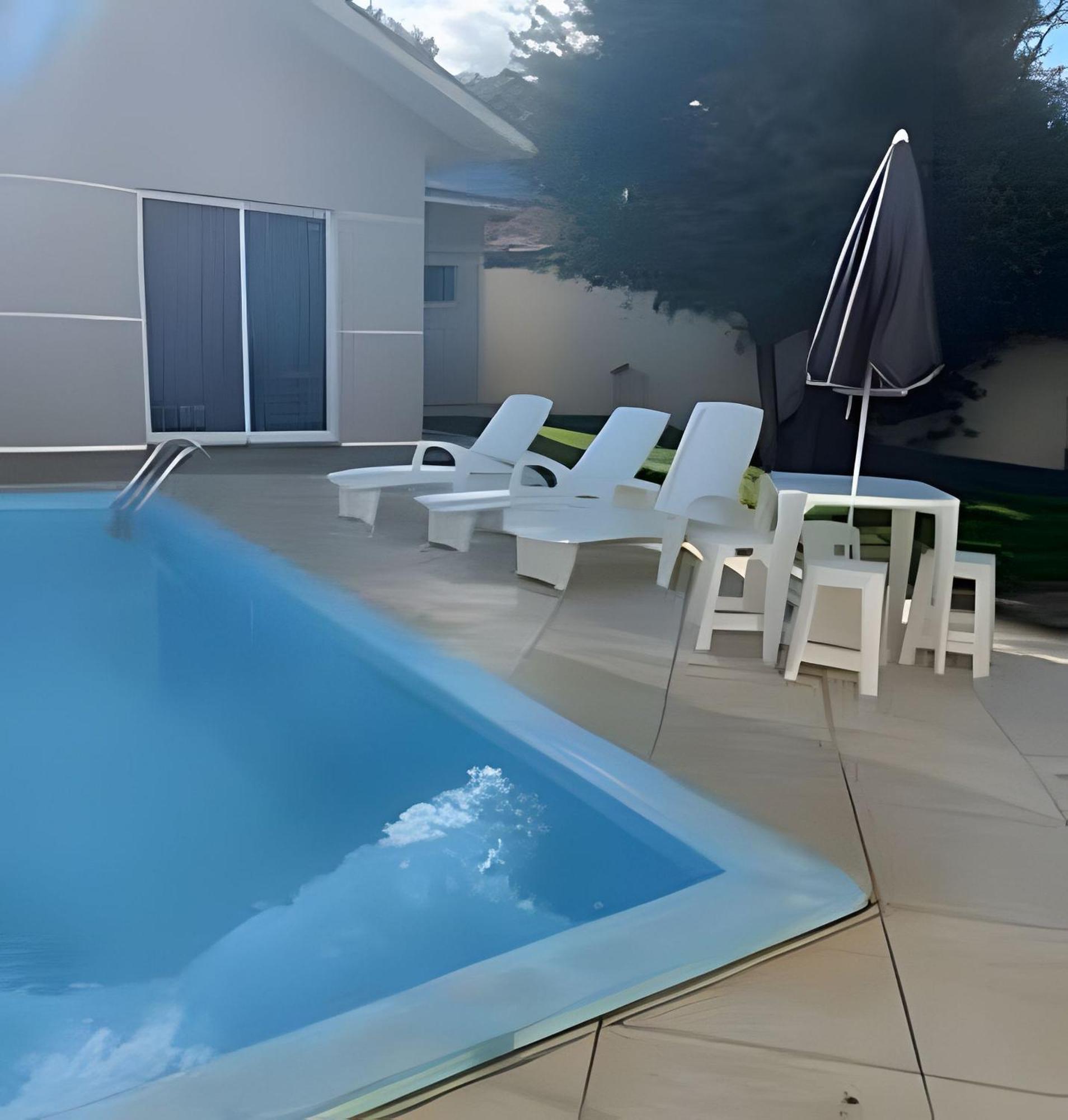 Sobrado Com 5 Suite 1 Quarto Piscina Churraqueira Ar Ate 20 Hospede Foz do Iguaçu Eksteriør bilde