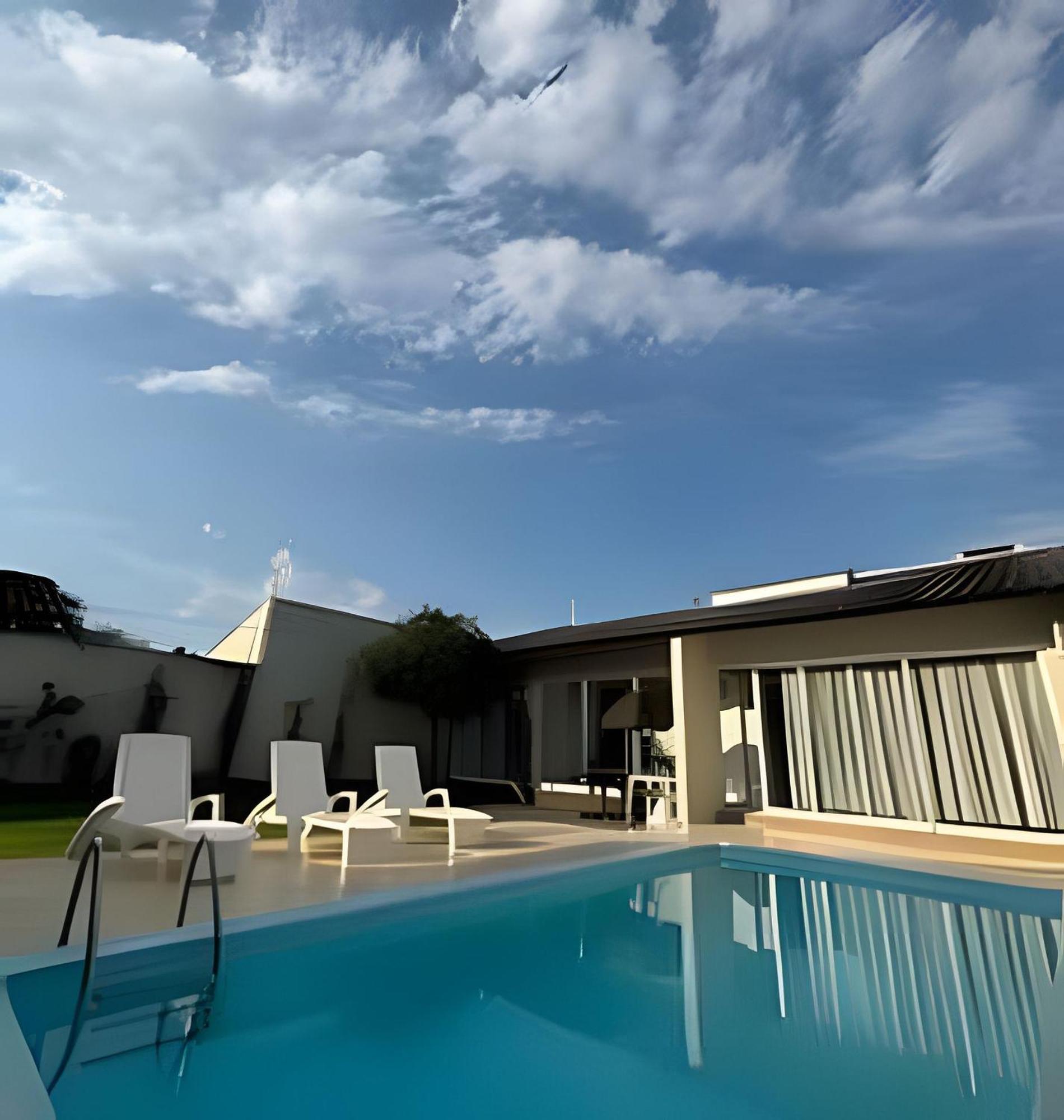 Sobrado Com 5 Suite 1 Quarto Piscina Churraqueira Ar Ate 20 Hospede Foz do Iguaçu Eksteriør bilde